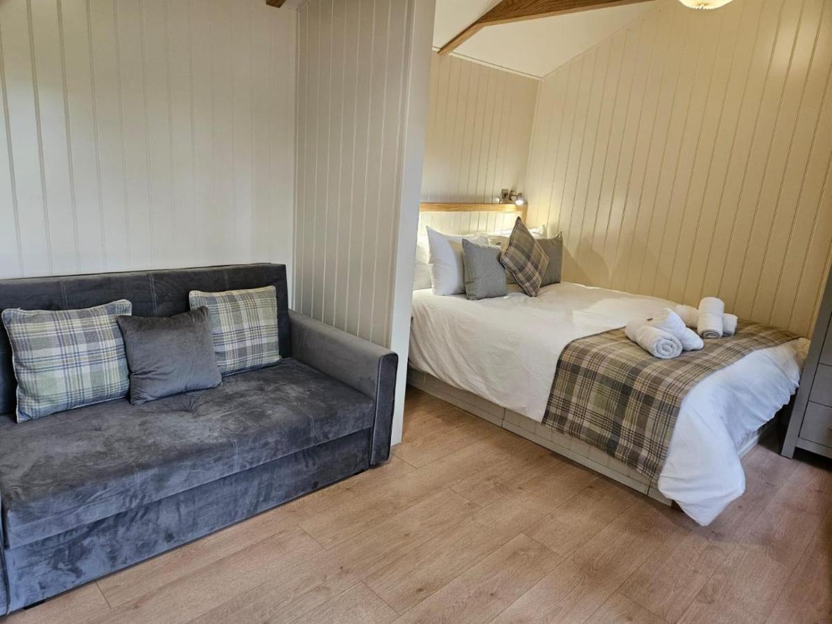 Woodland Shephards Hut - 'aristocrat' Caernarfon